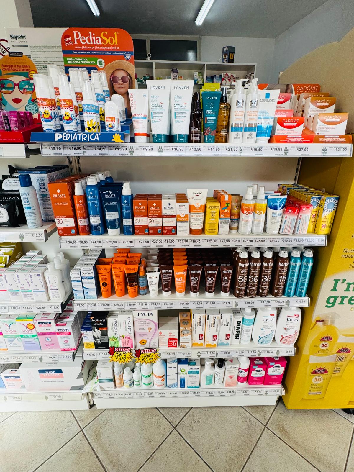 Cosmetici e prodotti per la pelle in vendita presso Parafarmacia Tertenia